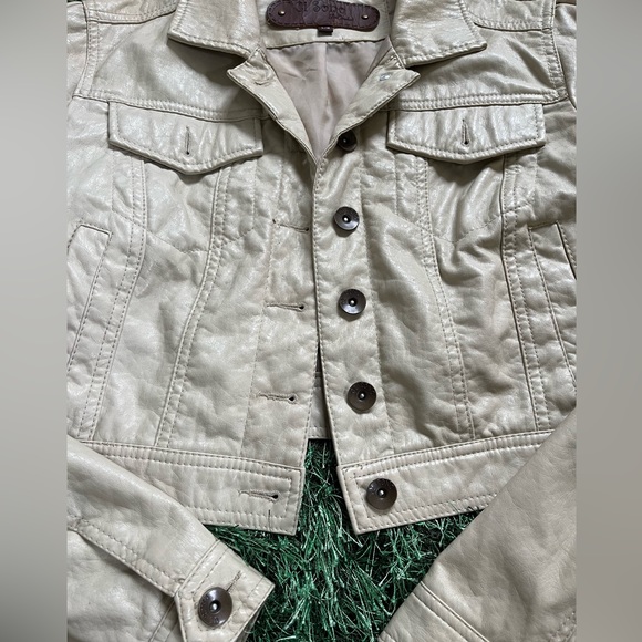 Leather mini jacket - Picture 2 of 3